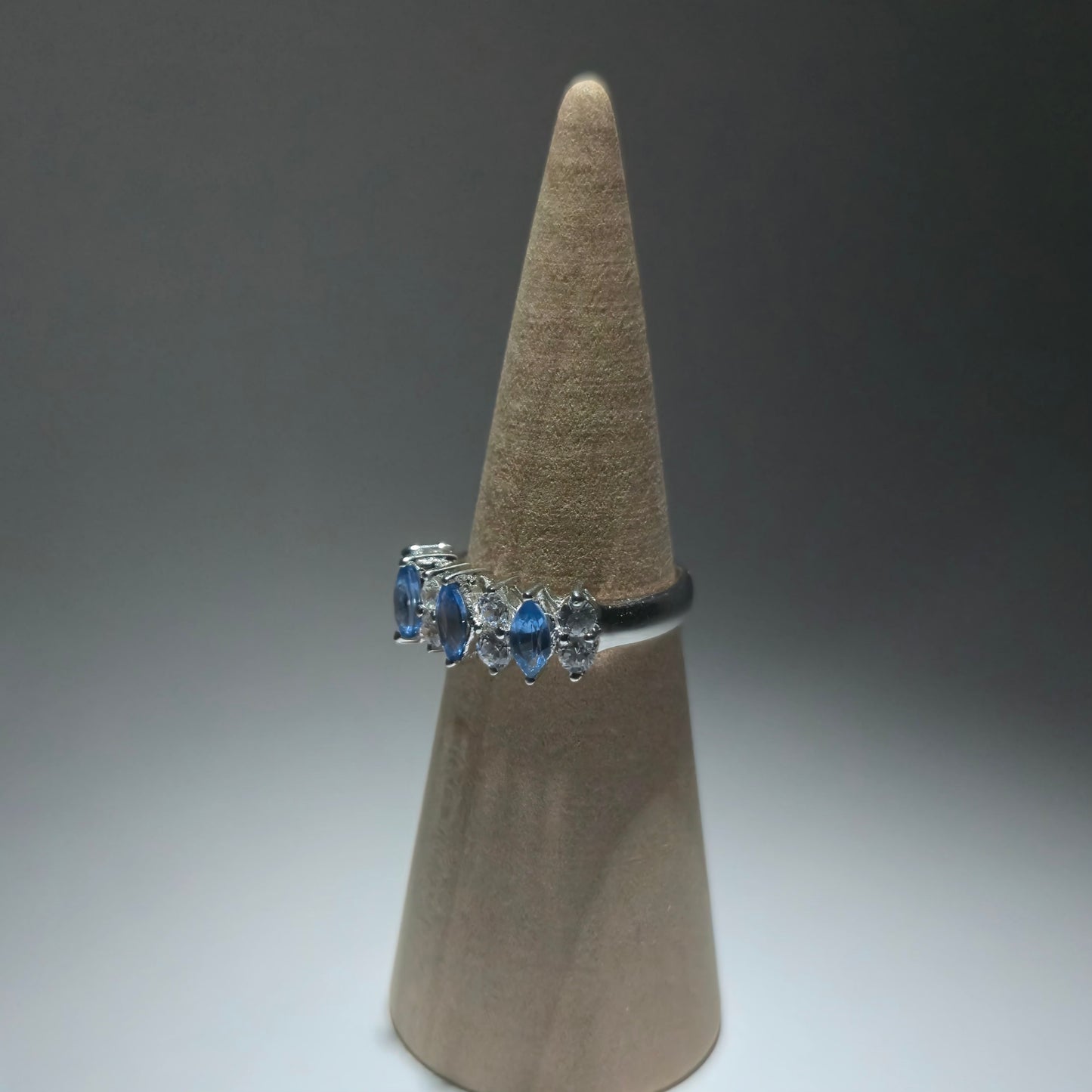 Silver ring with zirconia stones shaped like a crown