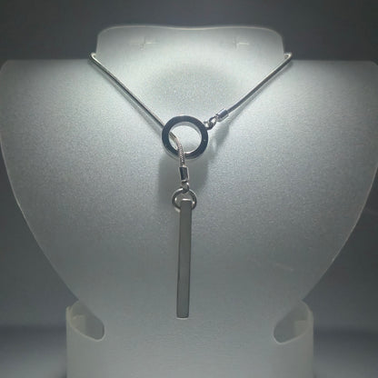 Pure silver lariat necklace with opened circle and pendulum