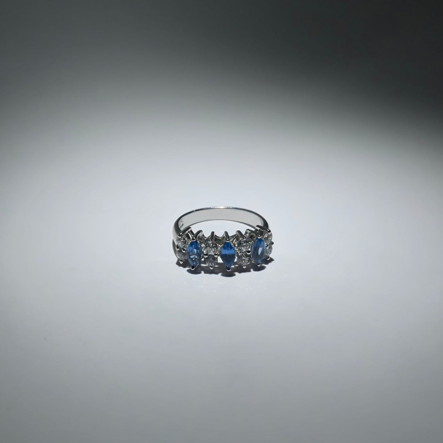 Silver ring with zirconia stones shaped like a crown
